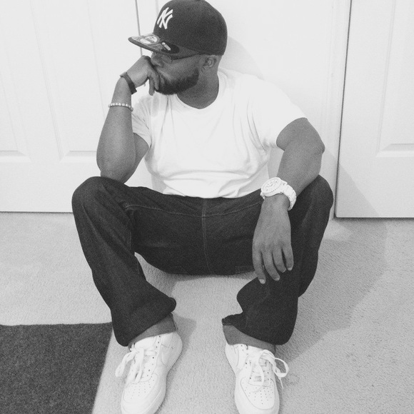 Meet your Posher, Antoine - Picture 1 of 1